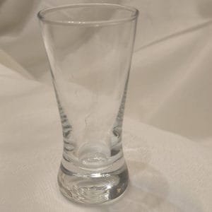 نمای کناری لیوان شیشه‌ای باریک پایه‌دار Home Pivot